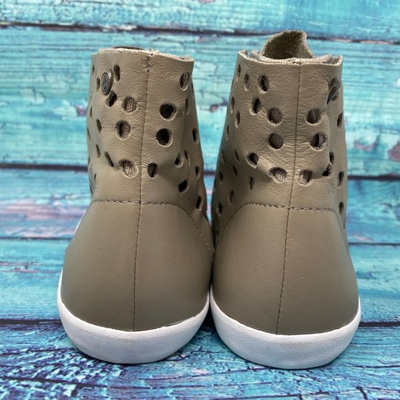 NEW Diamond Sample Prototype Perforated Leather 7 - Picture 4 of 8